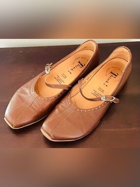 Think! Brown Leather Mary Jane Flats EU 44 US 13 Artisan Comfort Shoes- EUC